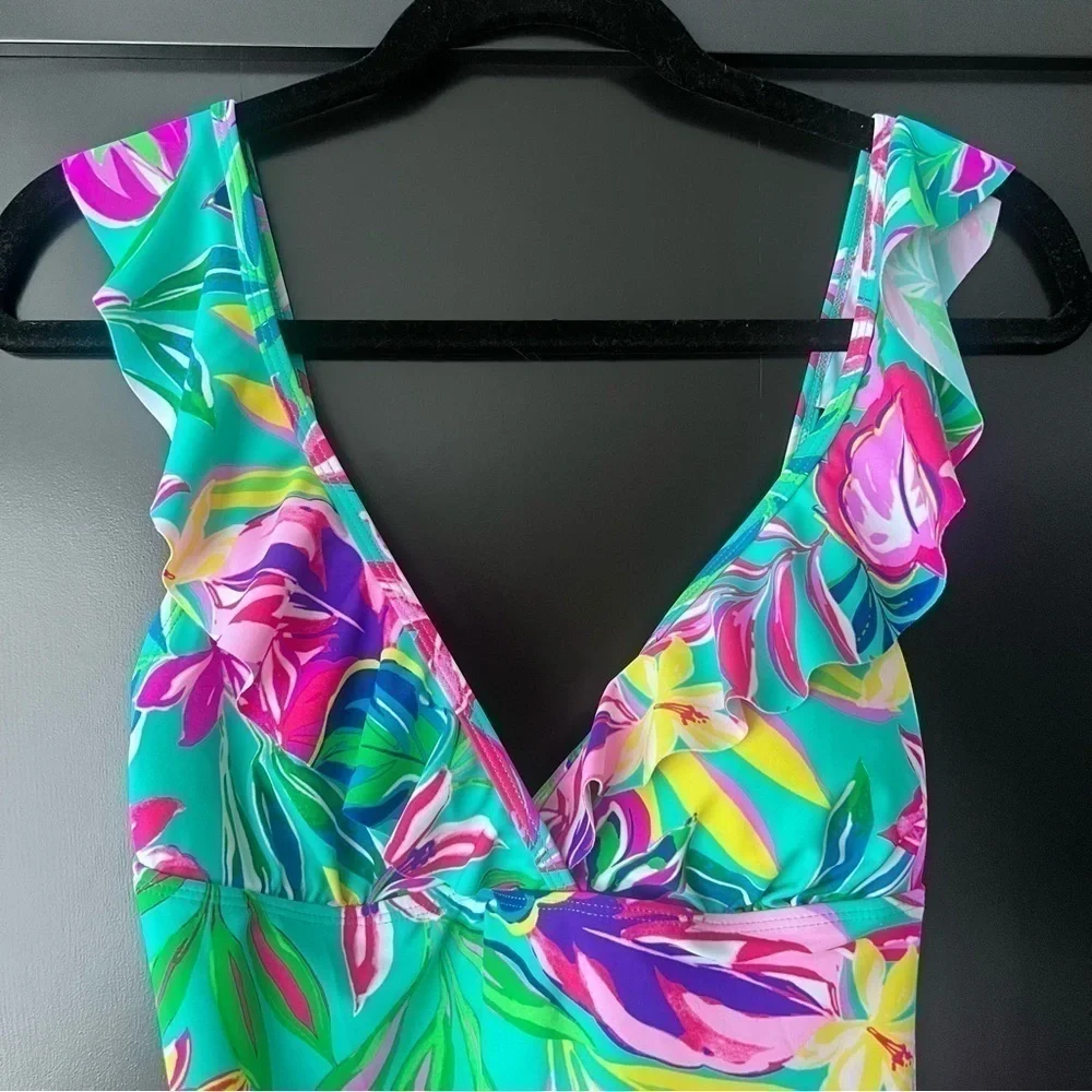 💚NWT Stella Parker Collection women’s size medium one piece swimsuit